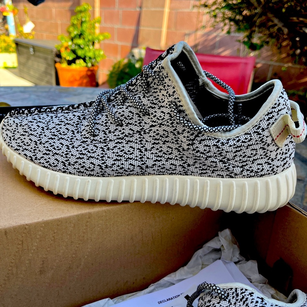 New Yeezy Boost turtle Dove shoe